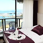 By Karaaslan Hotel Kusadası