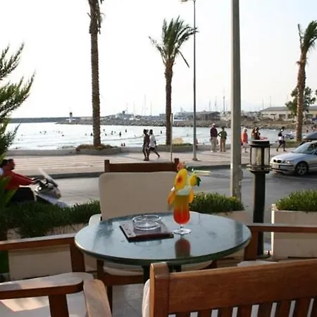 باي كاراسلان إن 4*