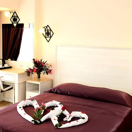 باي كاراسلان إن 4*
