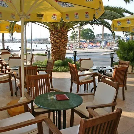 By Karaaslan Hotel