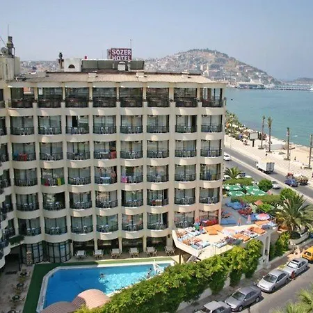 By Karaaslan Otel Kuşadası