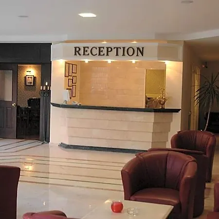 باي كاراسلان إن 4*