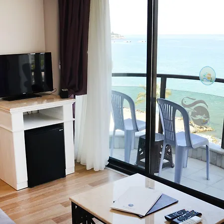 By Karaaslan Kuşadası