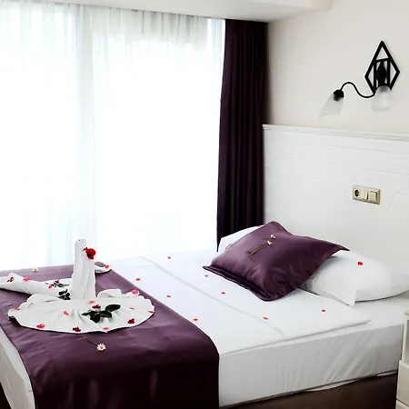 Hotel By Karaaslan Kuşadası